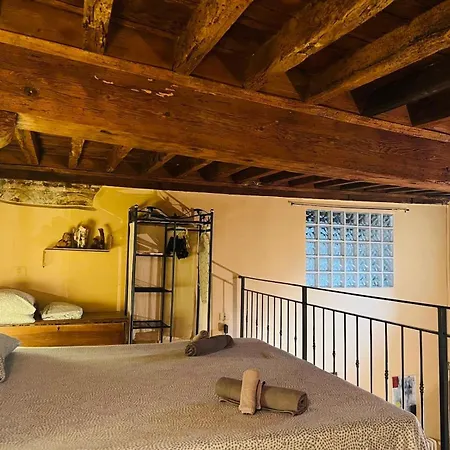 Botticelli Historic House *